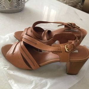 New Geox leather respira sandals w a heel and rubber sole. Geox Italy